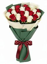 Букет Микс из красных и белых роз в Спас-Заулок