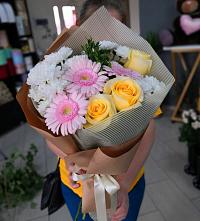 Букет цветов из:  Герберы, Розы и Хризантемы в Спас-Заулок