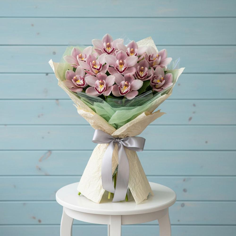 Букет цветов из: Орхидеи и Розы в Спас-Заулок