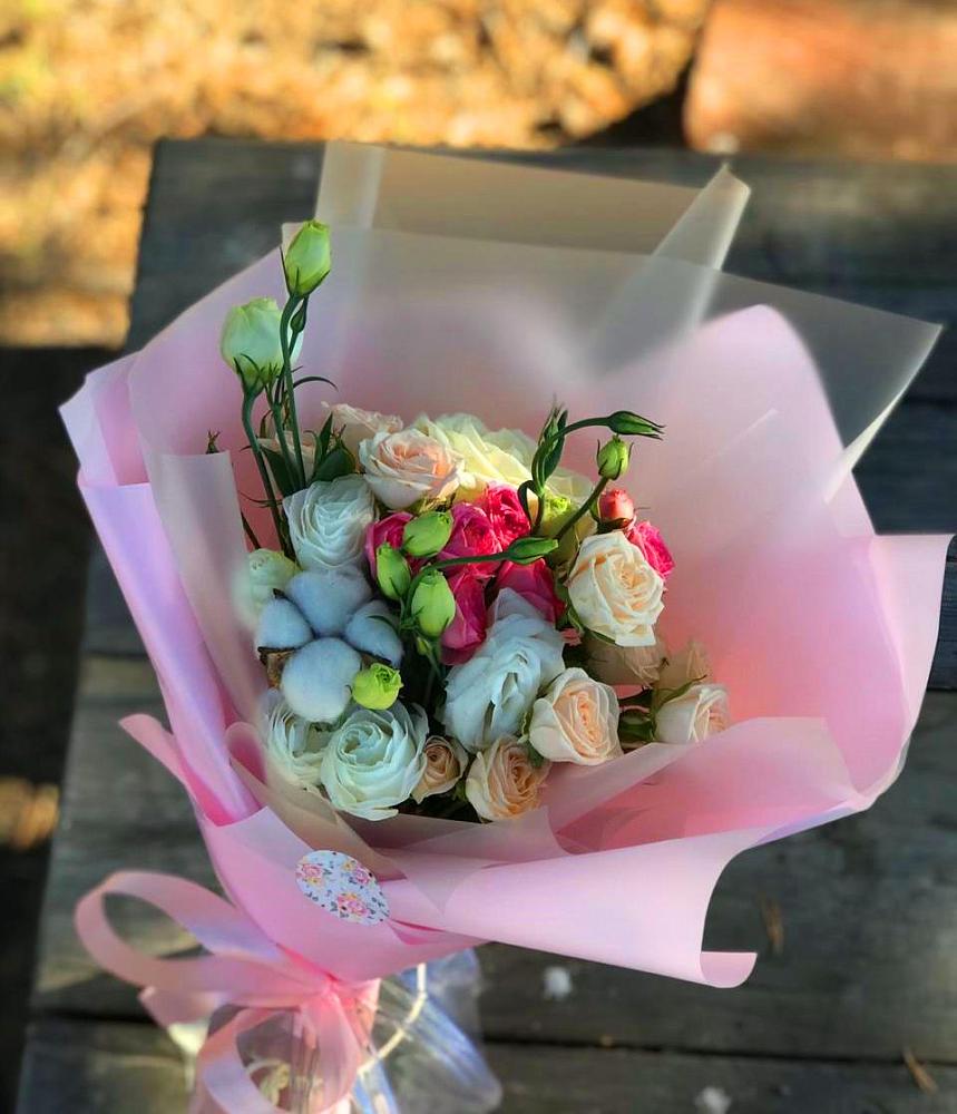 Букет цветов из: Розы и Лизиантусы в Спас-Заулок