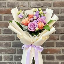 Букет цветов из:  Лизиантусы и Розы в Спас-Заулок