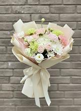 Букет цветов из:  Гвоздики, Розы, Лизиантусы и Хризантемы в Спас-Заулок