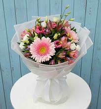 Букет цветов из:  Герберы, Альстромерии и Лизиантусы в Спас-Заулок