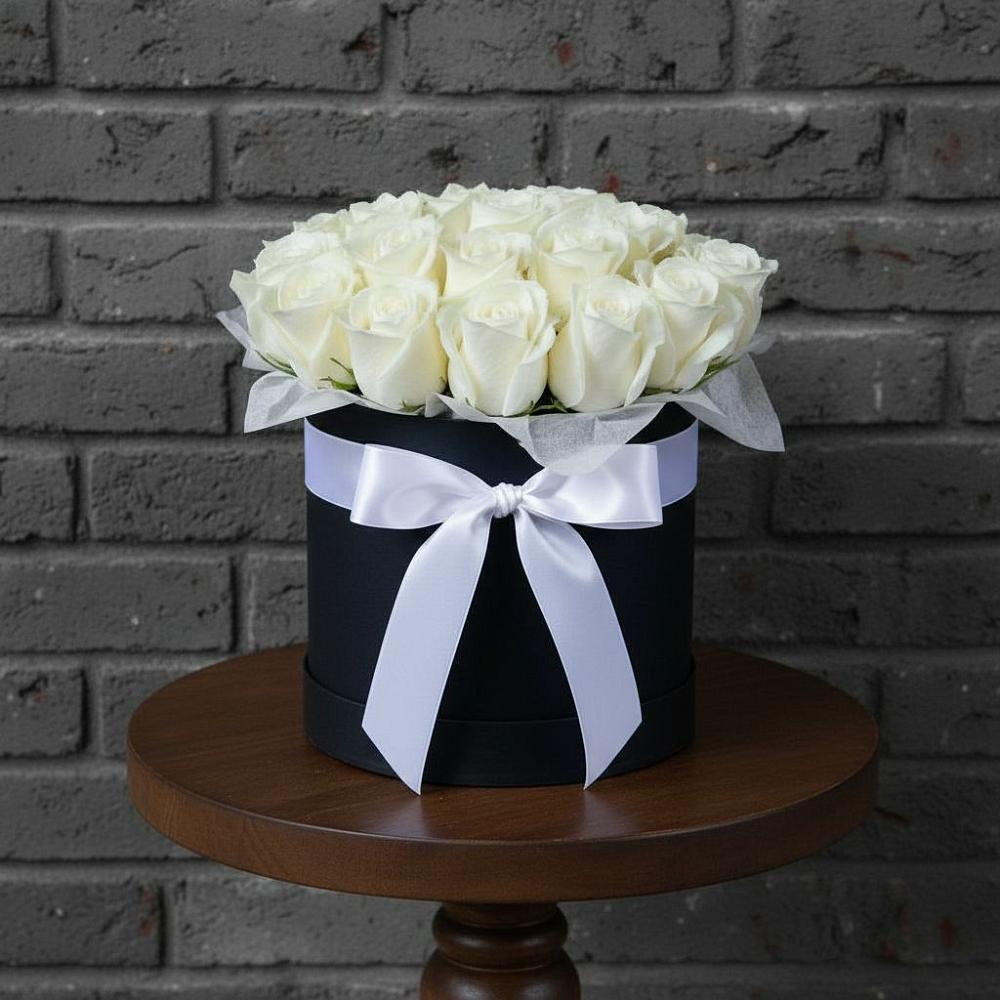 Цветочная композиция из Розы в шляпной коробке в Спас-Заулок