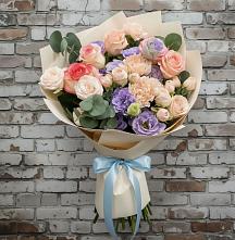 Букет цветов из:  Розы, Лизиантусы и Гвоздики в Спас-Заулок